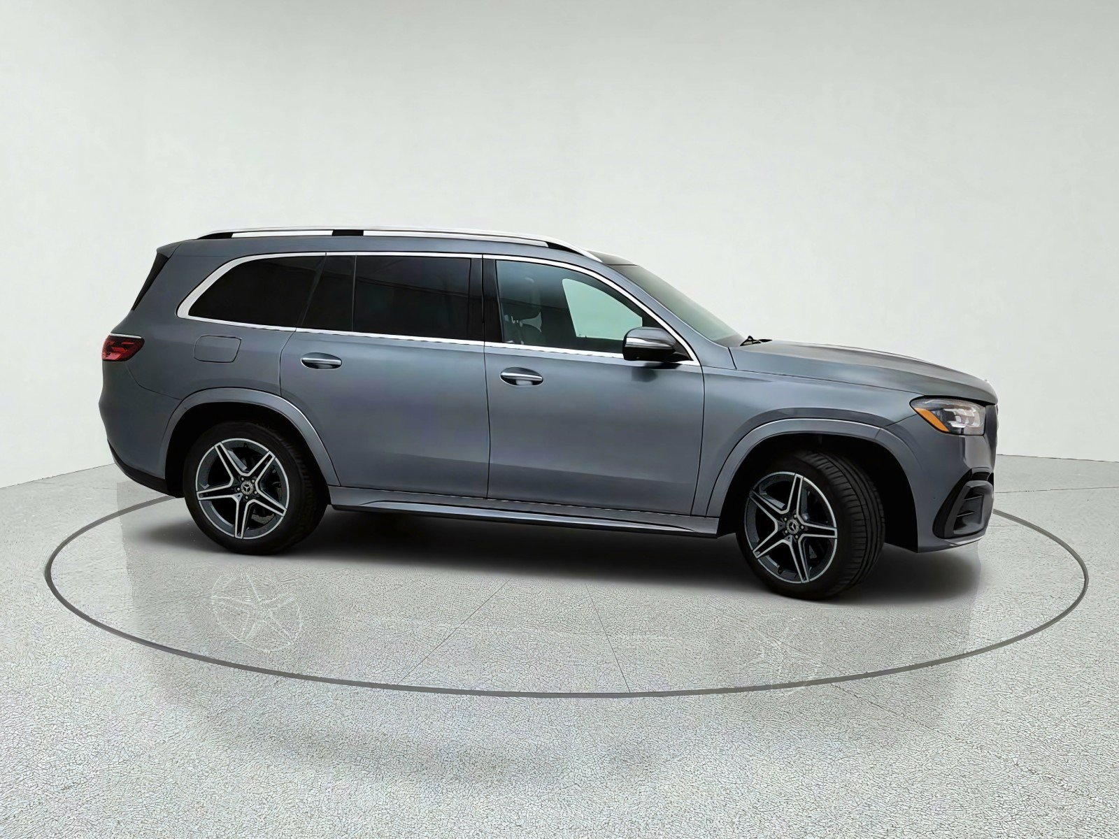 Used 2024 Mercedes-Benz GLS 450 4MATIC image 6