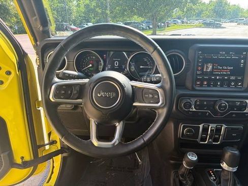Used 2023 Jeep Wrangler Unlimited Sahara w/ Cold Weather Group AWD/4WD image 14