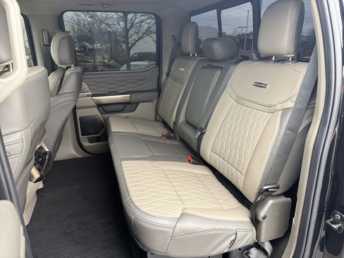 Used 2025 Ford F450 Platinum w/ Platinum Plus Package AWD/4WD image 26
