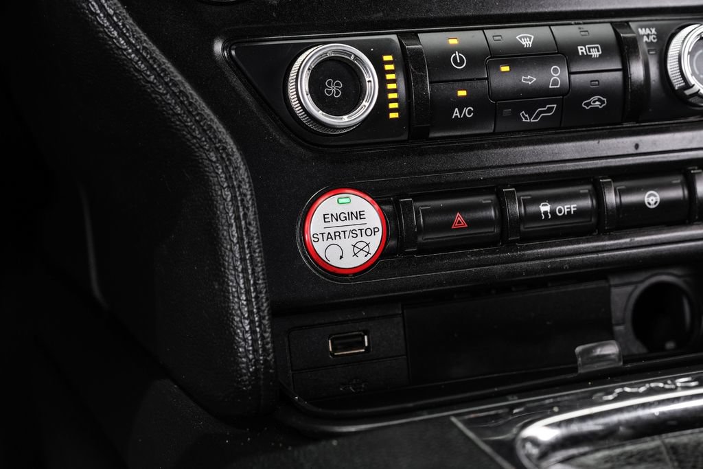 Used 2016 Ford Mustang Coupe RWD image 26