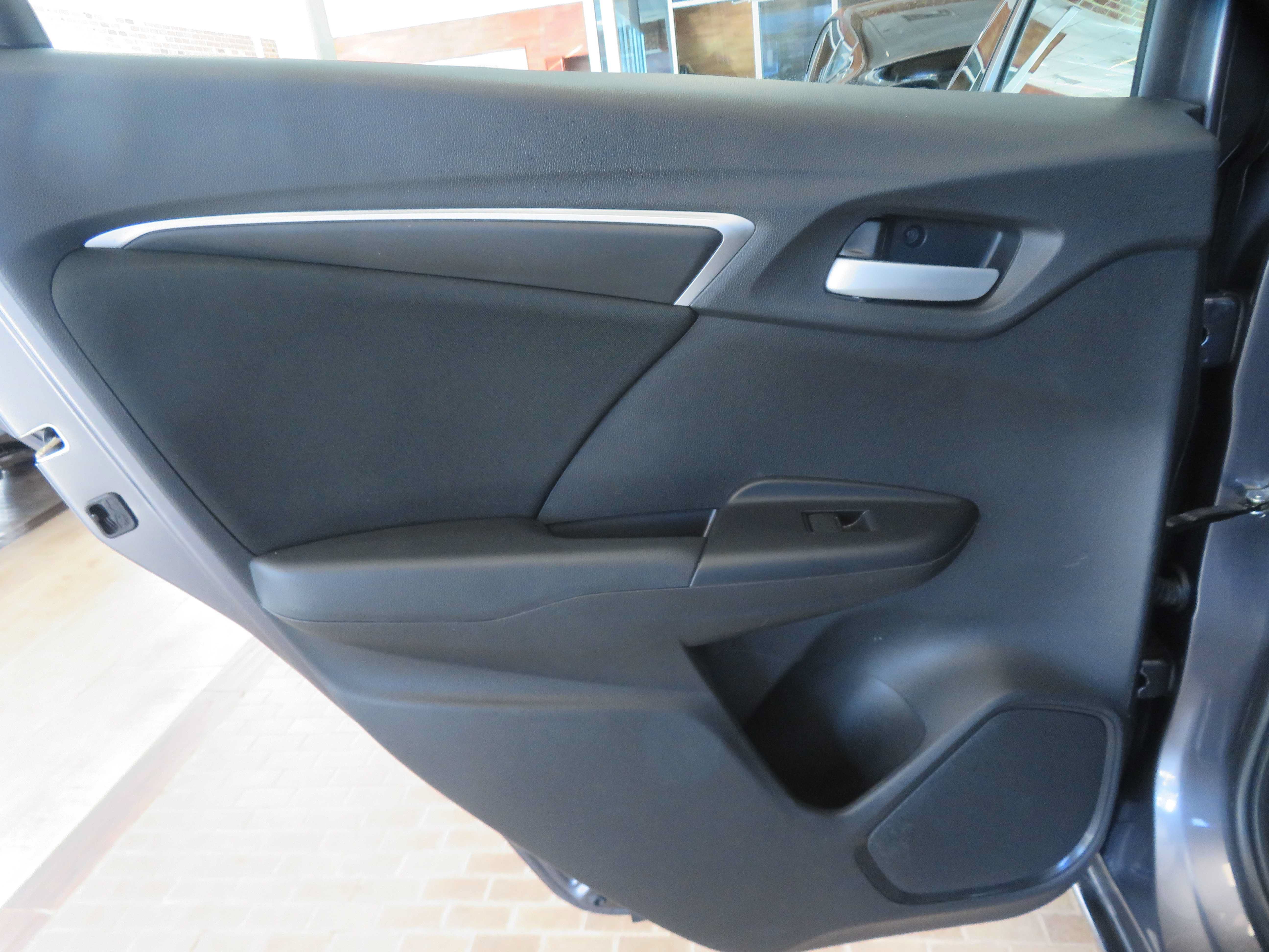 Used 2019 Honda Fit LX image 17