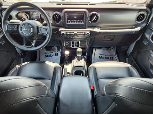 Used 2023 Jeep Gladiator Sport AWD/4WD image 15