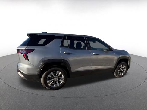 Used 2025 Chevrolet Equinox LT image 12