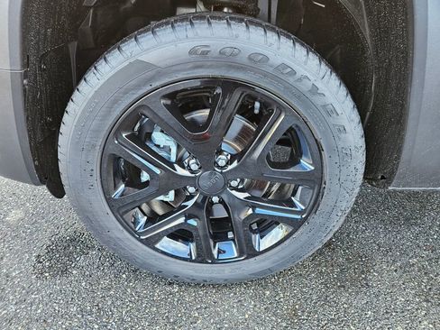 Used 2023 Jeep Renegade Altitude w/ Sun/Sound Group image 9