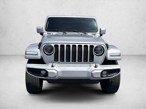 Used 2022 Jeep Wrangler Unlimited Sahara AWD/4WD image 2