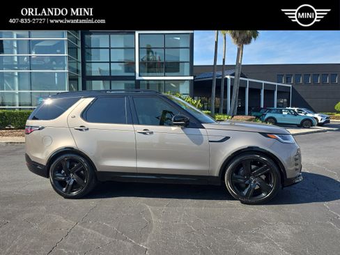 Used 2023 Land Rover Discovery S R-Dynamic image 1