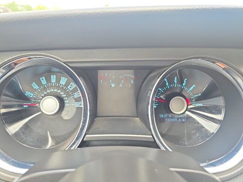 Used 2011 Ford Mustang Convertible w/ 101A Rapid Spec Order Code RWD image 16