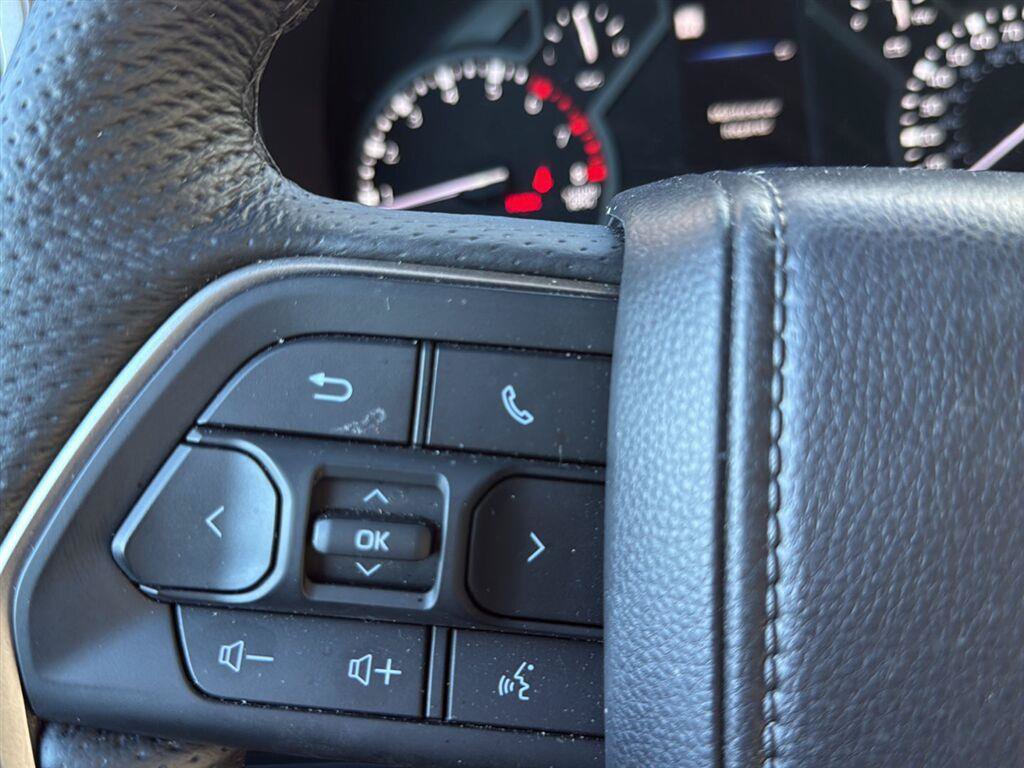 Used 2026 Toyota Tundra SR5 w/ SR5 Premium Package AWD/4WD image 12