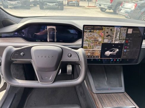 Used 2022 Tesla Model S image 11