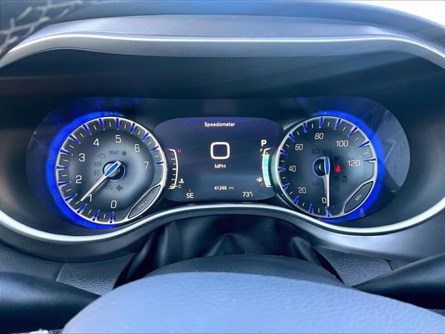 Used 2026 Chrysler Pacifica Select FWD image 20
