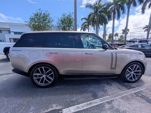 Used 2024 Land Rover Range Rover SE AWD/4WD image 8