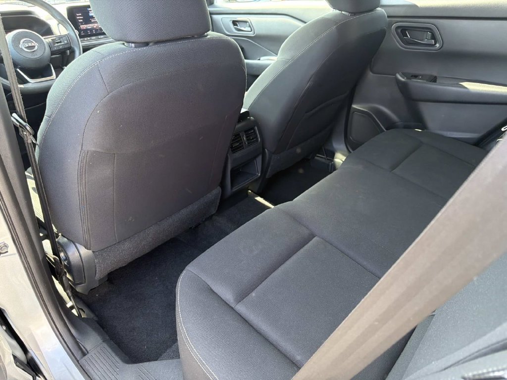 Used 2024 Nissan Rogue S AWD/4WD image 17