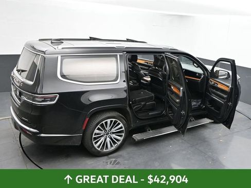 Used 2022 Jeep Grand Wagoneer Series III AWD/4WD image 71