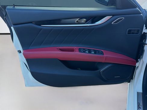 Used 2023 Maserati Ghibli Modena image 22