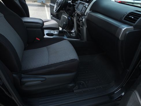 Used 2017 Toyota 4Runner SR5 AWD/4WD image 14