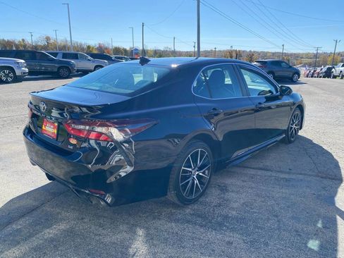 Used 2023 Toyota Camry SE image 7