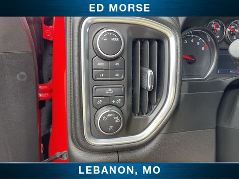Certified 2022 Chevrolet Silverado 1500 LT w/ Z71 Off-Road Package AWD/4WD image 17
