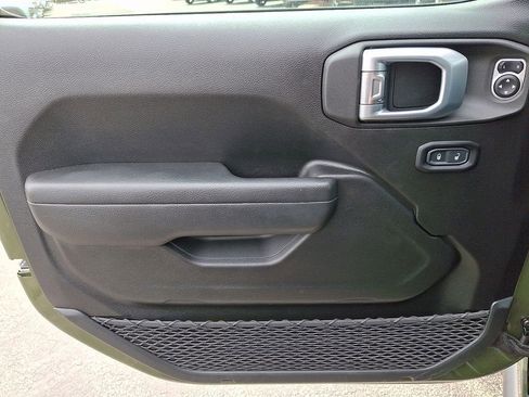 Used 2022 Jeep Wrangler Unlimited Rubicon w/ Steel Bumper Group AWD/4WD image 14