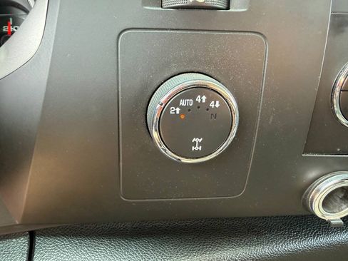 Used 2013 Chevrolet Silverado 1500 LT w/ All-Star Edition AWD/4WD image 23
