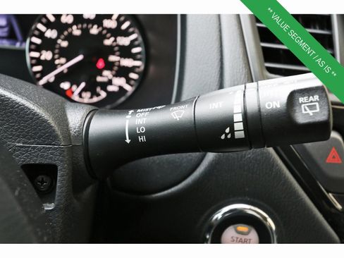 Used 2017 Nissan Pathfinder SV w/ SV Tech Package image 22