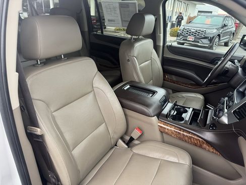 Used 2017 Chevrolet Suburban Premier image 37