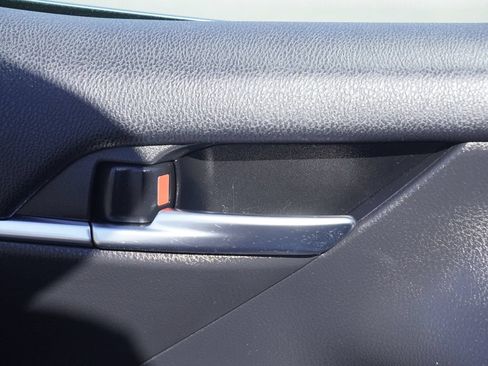 Used 2024 Toyota Camry SE FWD image 11