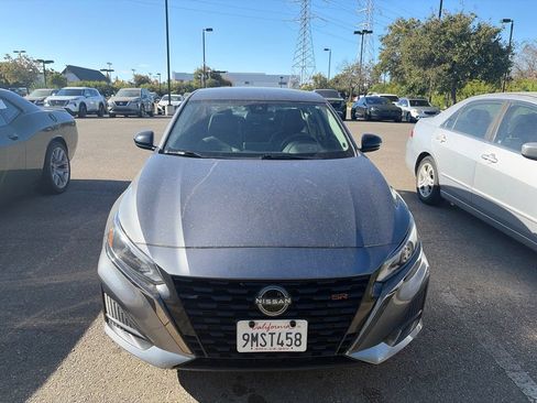 Used 2024 Nissan Altima 2.5 SR FWD image 2