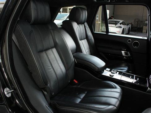 Used 2016 Land Rover Range Rover Autobiography image 25