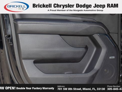 Used 2023 GMC Yukon XL Denali image 12