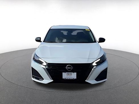 Used 2025 Nissan Altima 2.5 SV FWD image 4