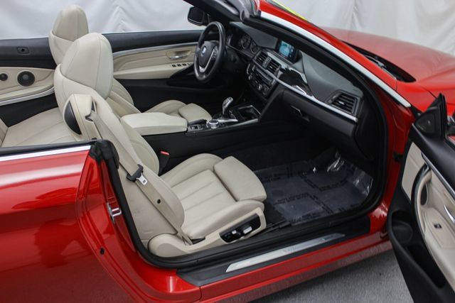 Used 2016 BMW 428i xDrive Convertible AWD/4WD image 18