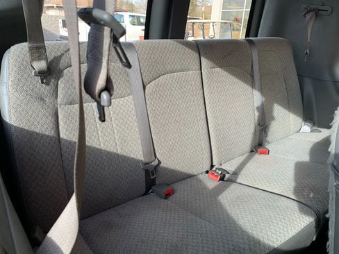 Used 2020 Chevrolet Express 3500 LT w/ LT Preferred Equipment Group image 31