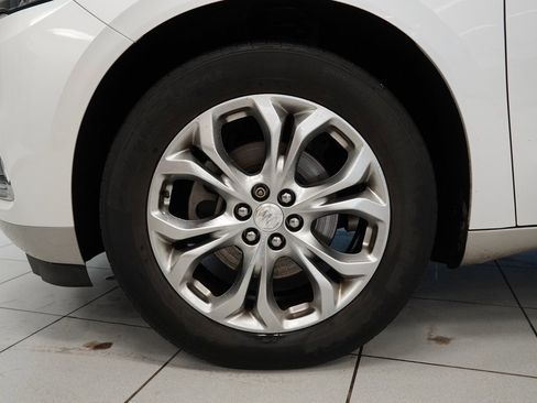 Used 2018 Buick Enclave Avenir w/ Avenir Technology Package image 16