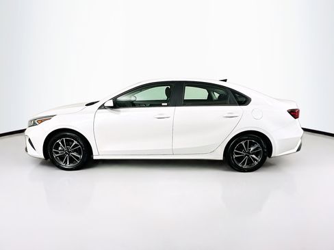 Used 2024 Kia Forte LXS FWD image 4