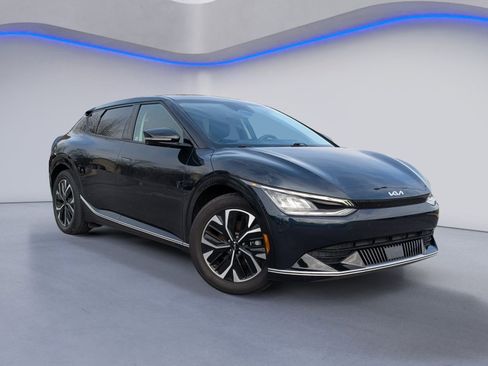 Used 2023 Kia EV6 Wind image 2