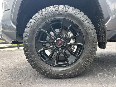 Used 2025 Toyota Tundra Limited w/ TRD Off-Road Package AWD/4WD image 12