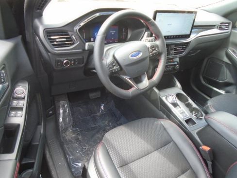 New 2026 Ford Escape ST-Line w/ Tech Pack #1 AWD/4WD image 14