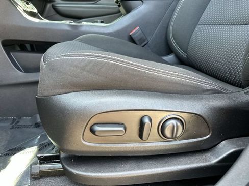 Used 2023 GMC Terrain SLE w/ Driver Convenience Package FWD image 16