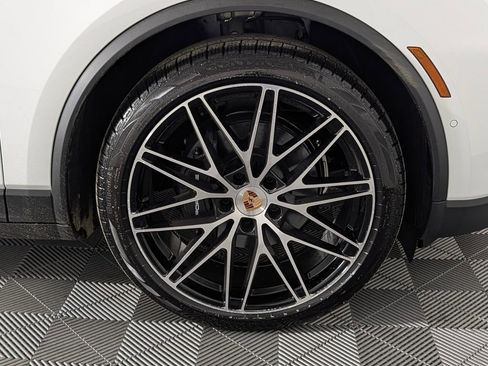 New 2026 Porsche Macan 4 Electric image 14