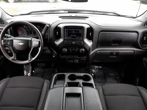 Used 2024 Chevrolet Silverado 1500 Custom w/ Turbomax Blackout Package image 10