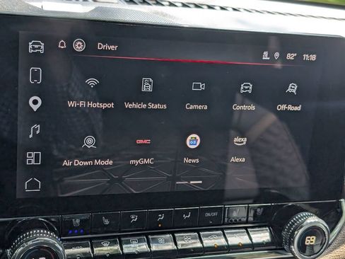 Used 2023 GMC Canyon Denali AWD/4WD image 30