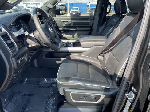 Used 2025 RAM 1500 Laramie image 15