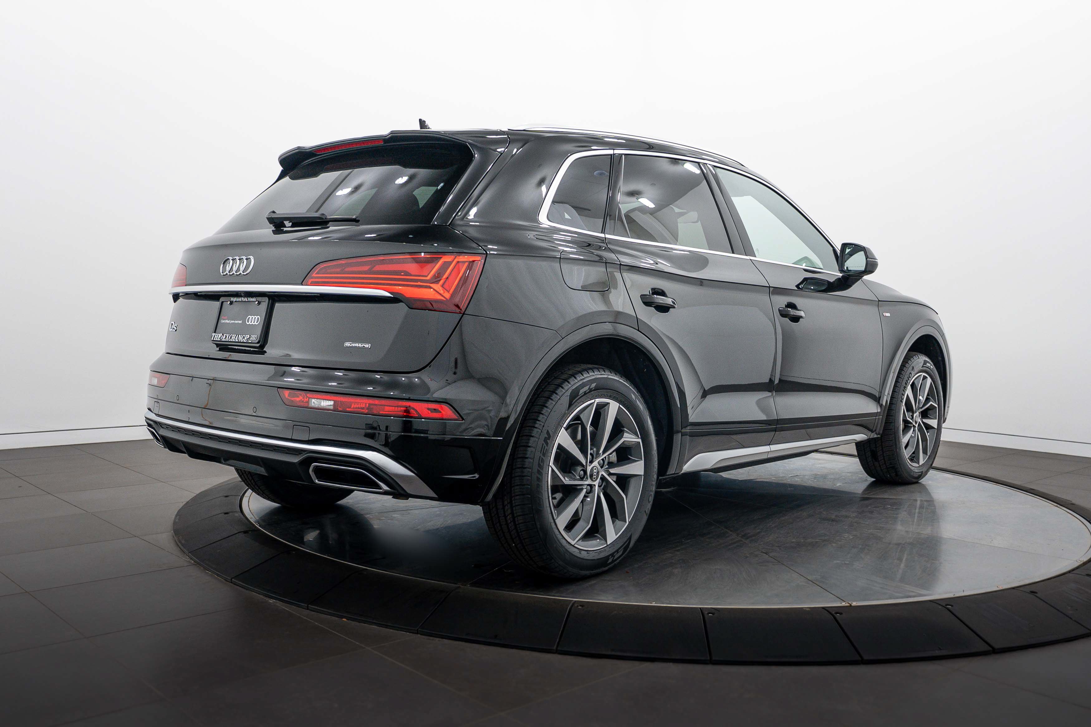 Certified 2024 Audi Q5 2.0T Premium Plus AWD/4WD image 4