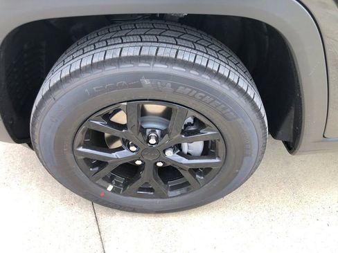 New 2025 Jeep Grand Cherokee Altitude image 47