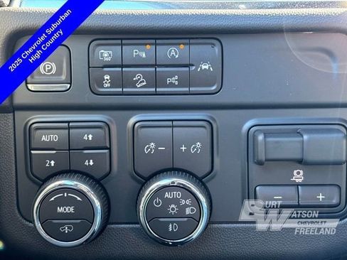 New 2025 Chevrolet Suburban High Country image 18