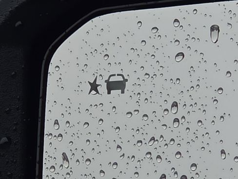 New 2026 GMC Canyon Elevation w/ Convenience Package image 9