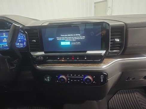 Used 2023 Chevrolet Silverado 1500 LT image 29