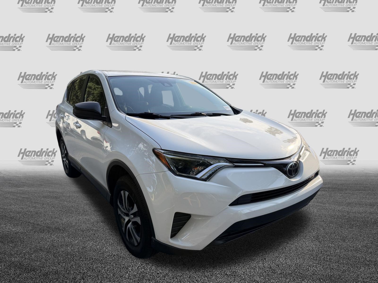 Used 2017 Toyota RAV4 LE FWD image 2