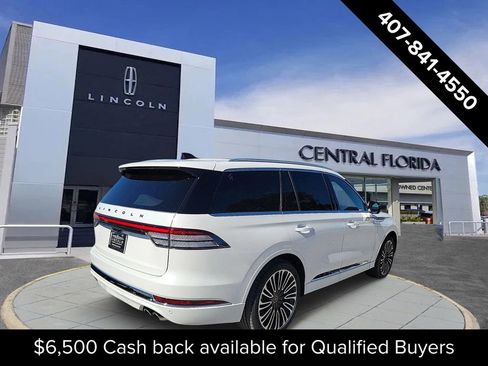 New 2025 Lincoln Aviator Black Label AWD/4WD image 3