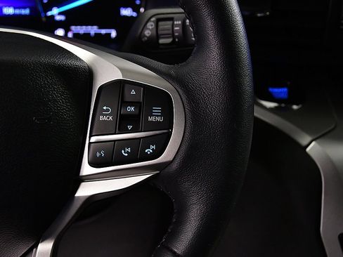 Used 2024 Ford Explorer XLT w/ Class IV Trailer Tow Package image 21